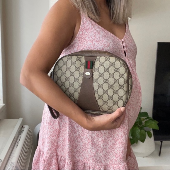 Authentic Vintage Gucci GG Sherry Clutch Bag / Wristlet - Picture 10 of 14